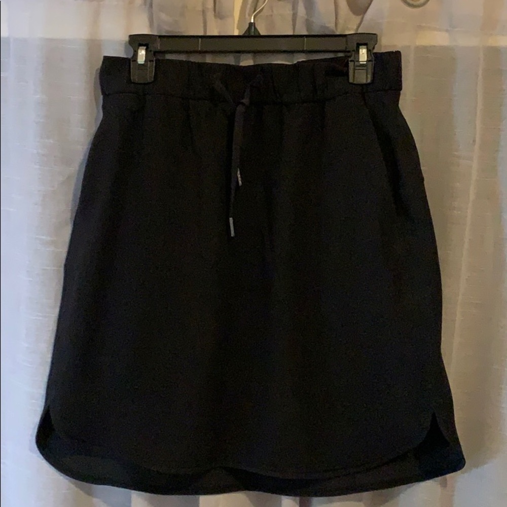 LULULEMON On The Fly Skirt